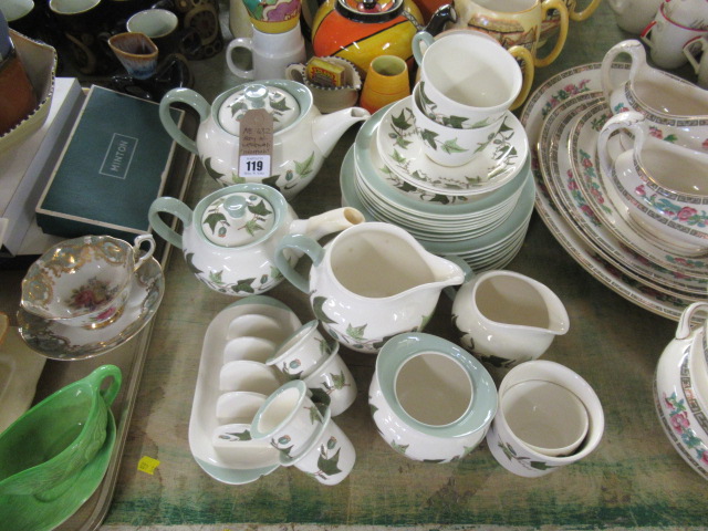 QUANTITY OF WEDGWOOD HEREFORD PATTERN TEA SERVICE Image