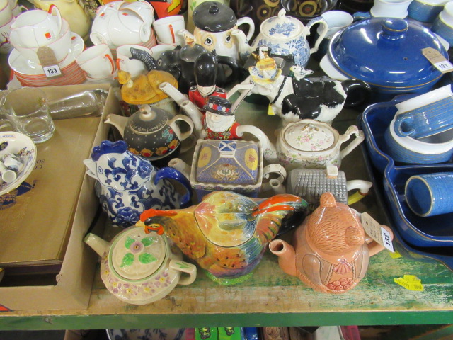 QUANTITY OF NOVELTY TEAPOTS Image
