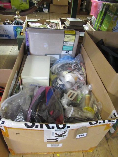 BOX OF SEWING ITEMS Image