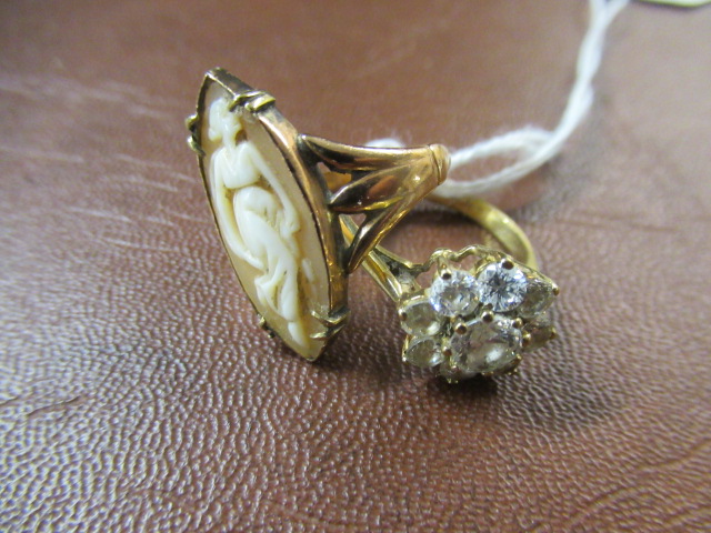 TWO 9CT GOLD RINGS Image