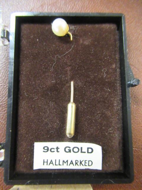 9CT GOLD PIN Image