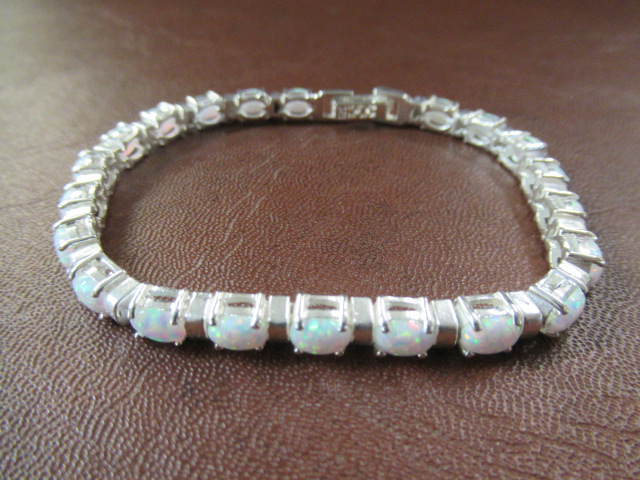 SILVER OPAL SET BRACELET Image