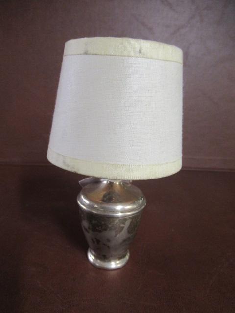 MINIATURE SILVER TABLE LAMP Image
