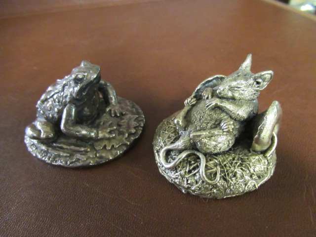 SILVER FROG AND MOUSE Image