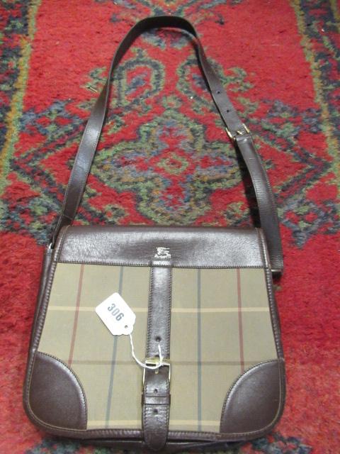 VINTAGE BURBERRY SHOULDER BAG Image