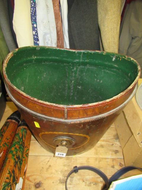 LEATHER HAT BOX Image