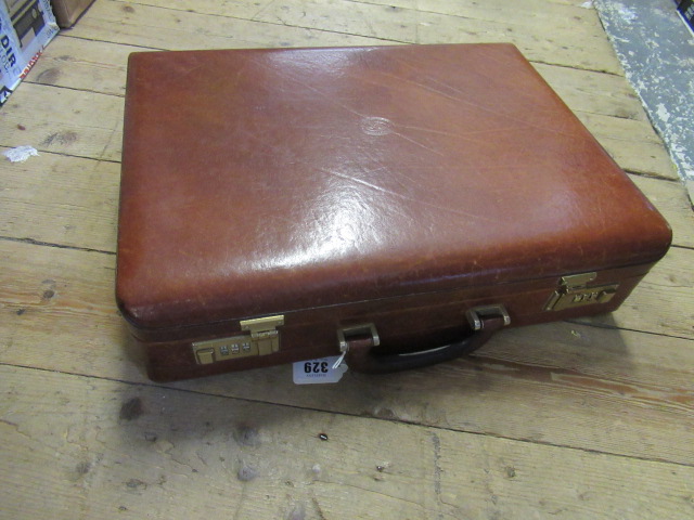 ITALIAN LEATHER BRIEFCASE Image