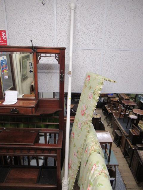 WHITE PAINTED CURTAIN POLE Image