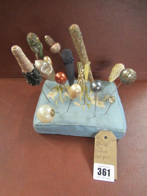 QUANTITY OF VINTAGE HAT PINS Image