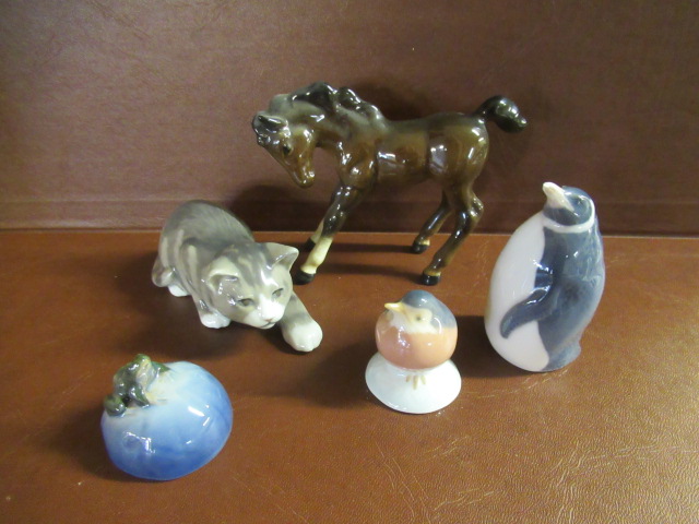 FOUR ROYAL COPENHAGEN AND A BESWICK ORNAMENT Image