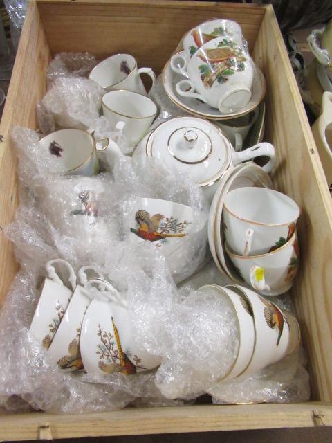 BOX OF ANIMAL THEMED CHINA Image