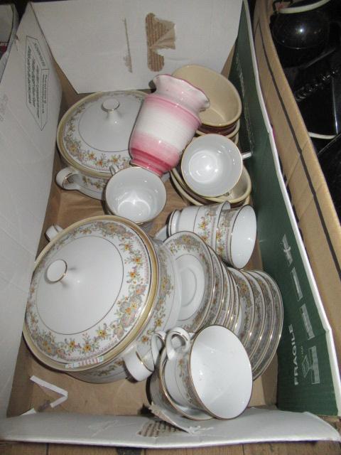 BOX OF PART NORITAKE DINNERWARE Image