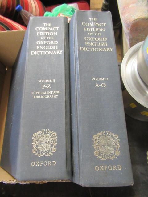 COMPACT EDITION OXFORD DICTIONARY Image