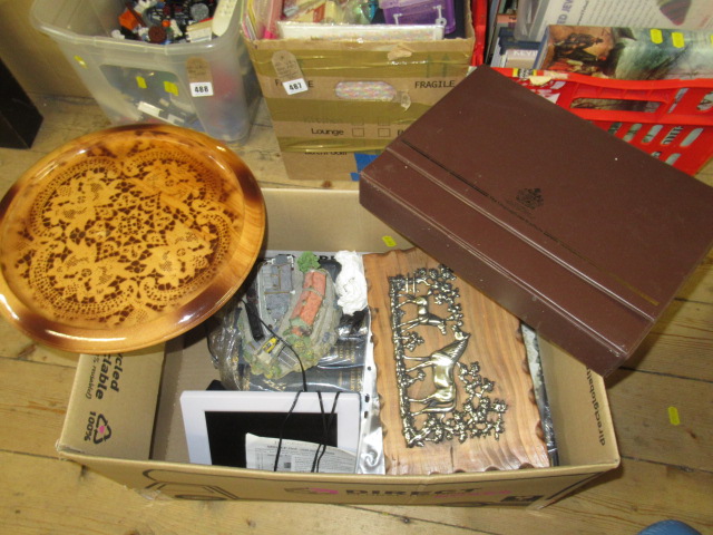BOX OF MIXED ITEMS Image