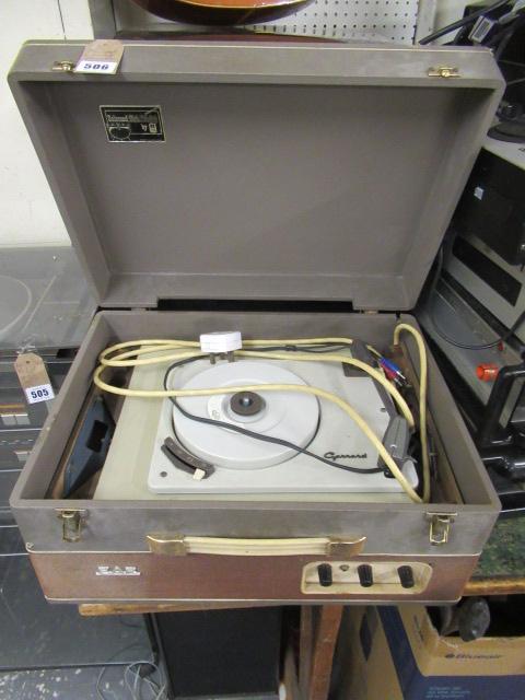 RECORD PLAYER Image