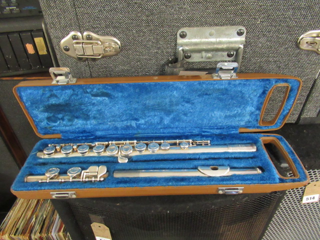 CASED YAMAHA FLUTE Image