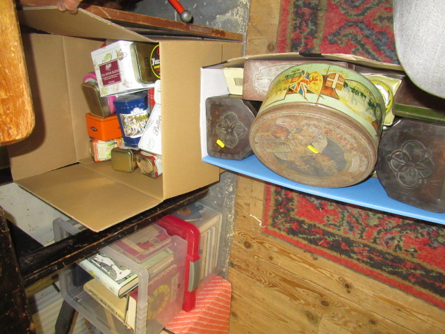 TWO BOXES OF VINTAGE TINS Image