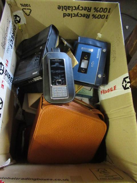 BOX OF TRANSISTOR RADIOS Image