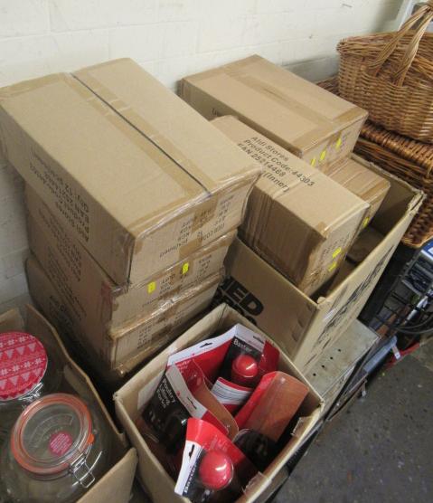 LARGE QUANTITY OF ALDI KITCHEN ITEMS Image