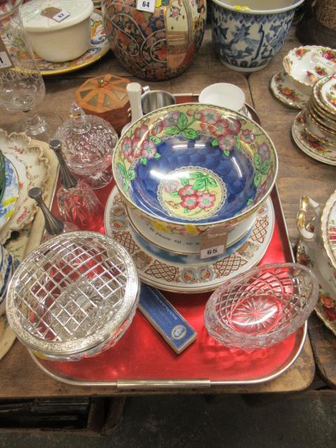 TRAY OF MALING AND MISCELLANEOUS CERAMICS AND GLASSWARE Image