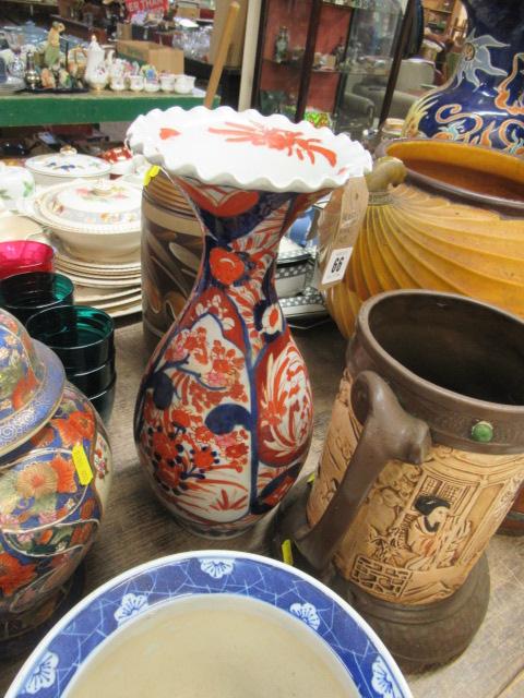 LARGE IMARI VASE Image