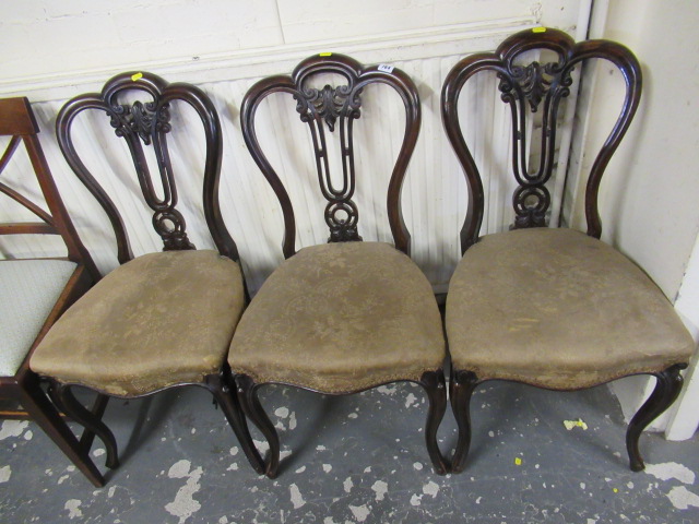 SET OF THREE DINING CHAIRS Image