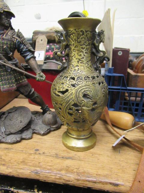 ORIENTAL VASE Image