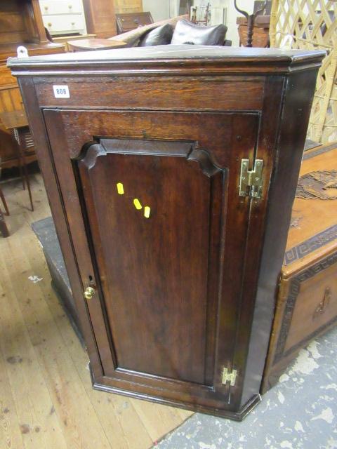 OAK CORNER CUPBOARD Image