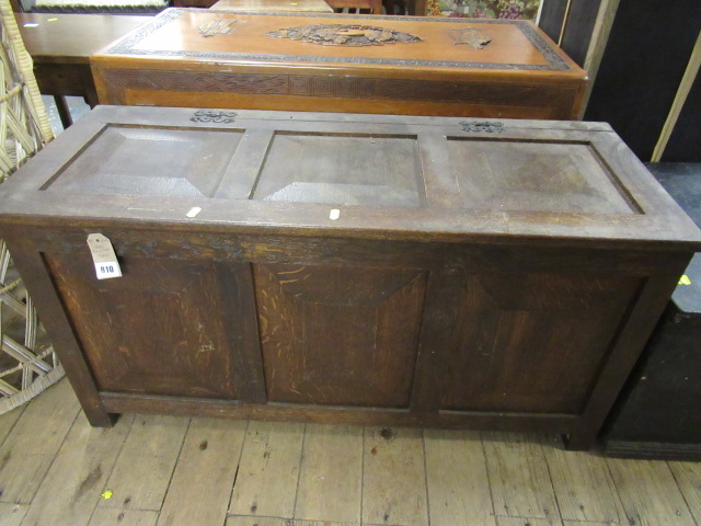 OAK PANELLED CHEST Image