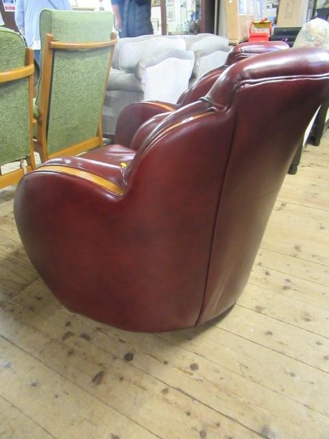 PAIR OF RED LEATHER ART DECO STYLE CLOUD CHAIRS Image