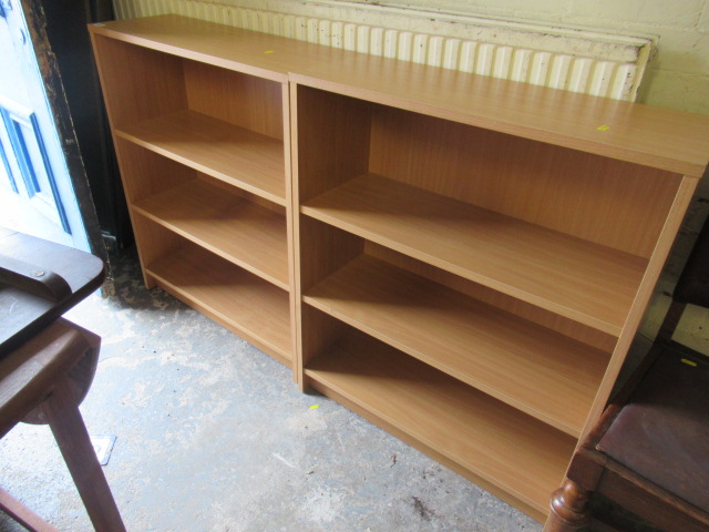 PAIR OF MODERN BOOKCASES Image