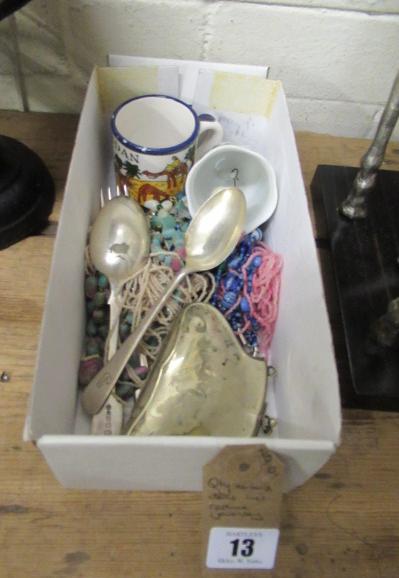 QUANTITY OF VARIOUS ITEMS INCLUDING COSTUME JEWELLERY Image