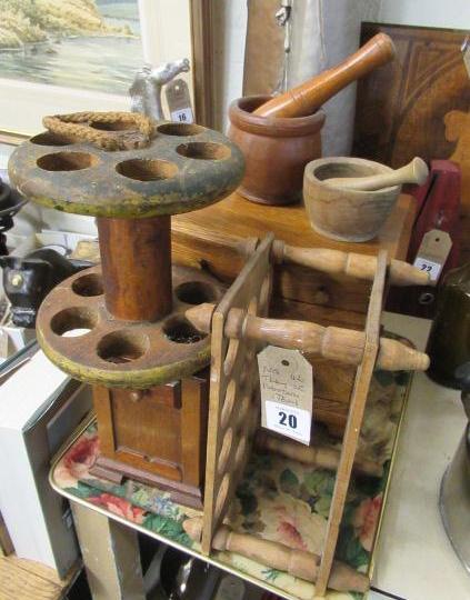 TRAY OF WOODEN ITEMS INCLUDING EGG STAND Image