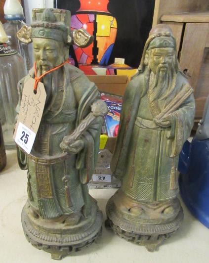 PAIR OF CHINESE FIGURES Image