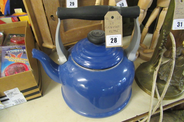 LE CRUESET KETTLE Image