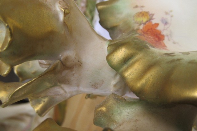 MOORE BROS CENTREPIECE Image