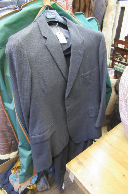 TWO GENTS SUITS Image