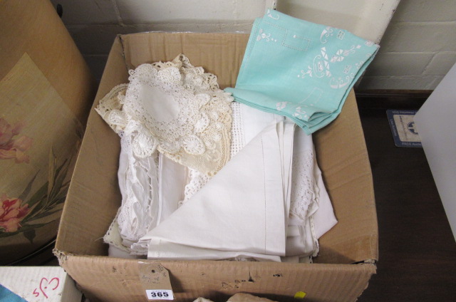 BOX OF LINEN Image
