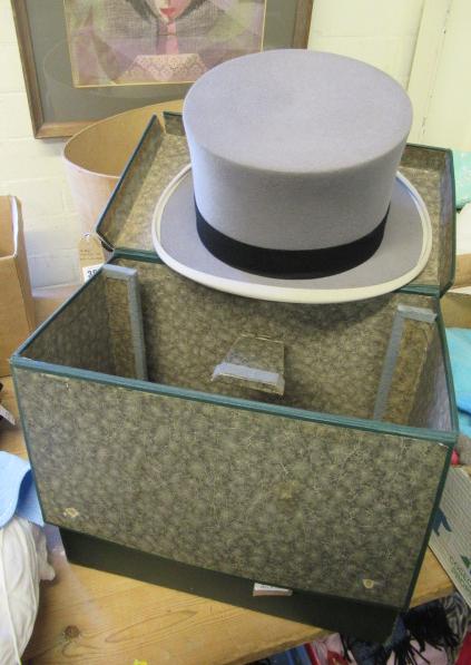 BROWN MUFFS GREY FELT HAT BOX IN A DUNN CASE Image