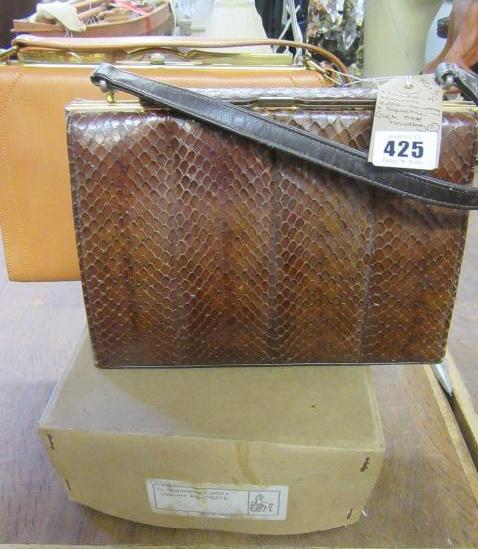 MACLAREN OF NORWICH LEATHER HANDBAG AND EQUESTRIAN COACH HIDE HANDBAG (2) Image