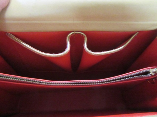 ALLIGATOR HANDBAG Image