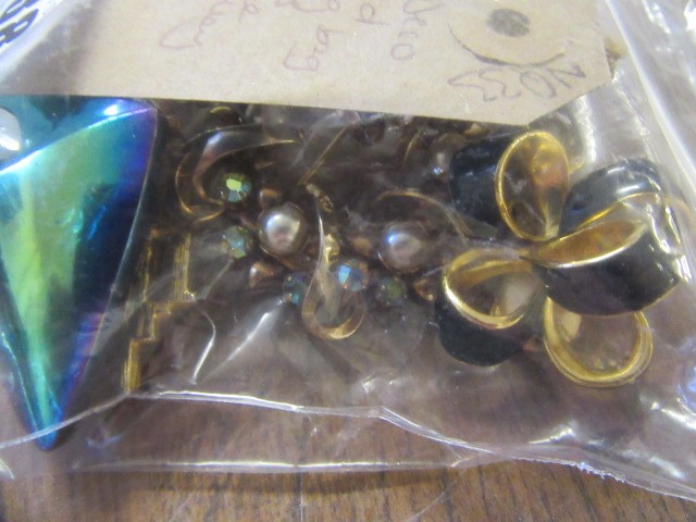 ART DECO BEADED EVENING BAG AND 1960S COSTUME JEWELLERY Image