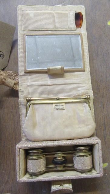 LADIES ART DECO STAMPED LEATHER OPERA BAG AND BEADED EVENING PURSE Image