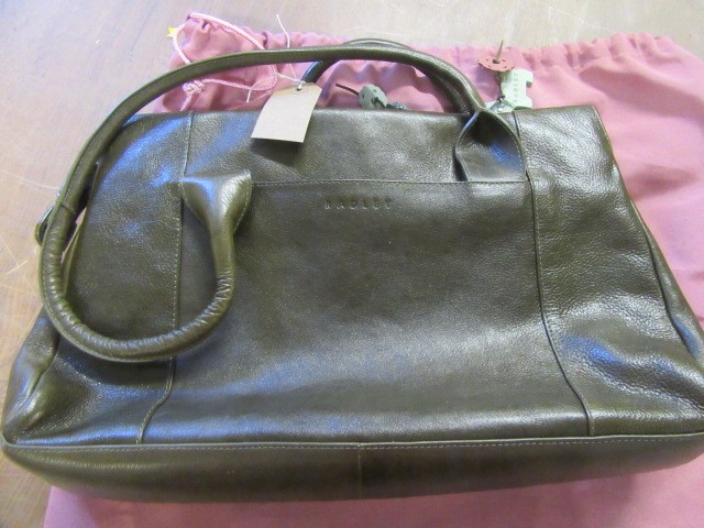 LARGE RADLEY GREEN LEATHER HANDBAG Image
