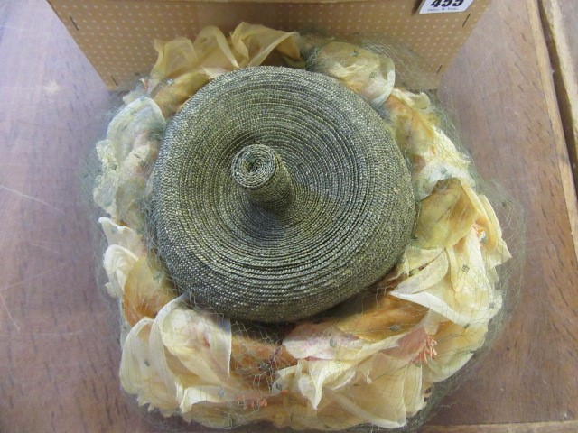 VINTAGE MITZI LORENZ SPRING HAT IN BAINBRIDGES BOX Image