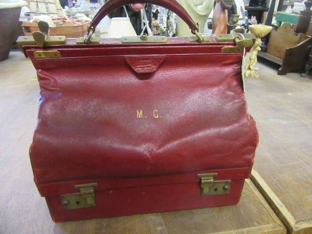 EDWARDIAN LADYS RED LEATHER PORTMANTEAU BY FINNEGANS Image