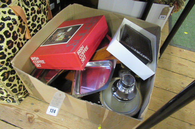 BOX OF MISCELLANEOUS ITEMS INCLUDING ICE BUCKET AND COCKTAIL SHAKER ETC Image