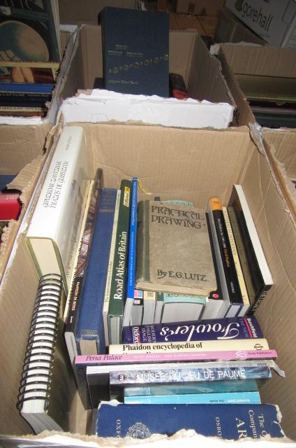 TWO BOXES OF HARD BACK HISTORY OF ART BOOKS ETC Image