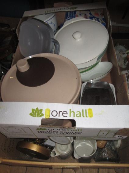 TWO BOXES OF KITCHEN ITEMS Image