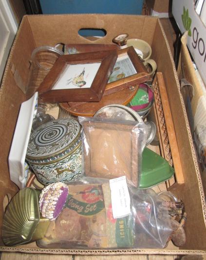 BOX OF METAL WARE ETC Image